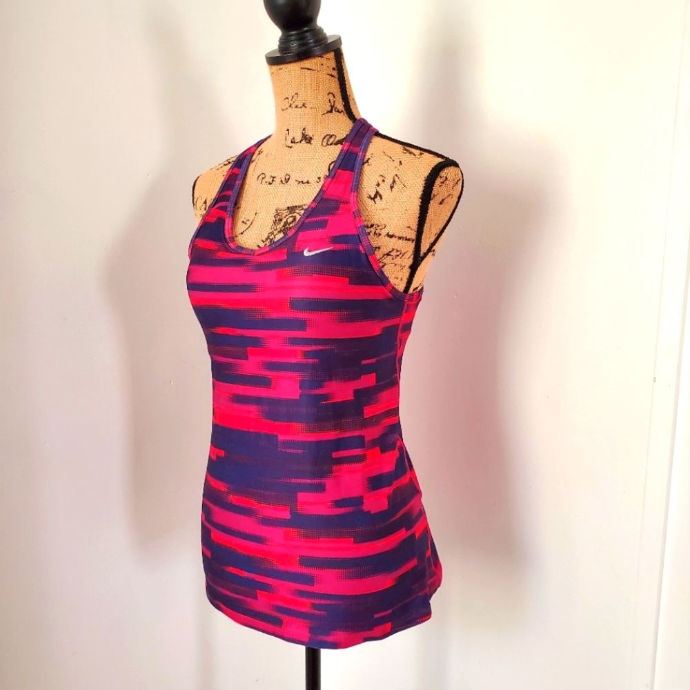 Nike Dri Fit Racerback Tank Top With Bra in Purple/Pink Space Dye size Medium